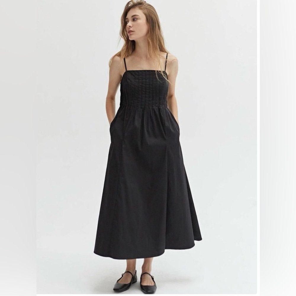 052- Pleated Black Maxi Dress